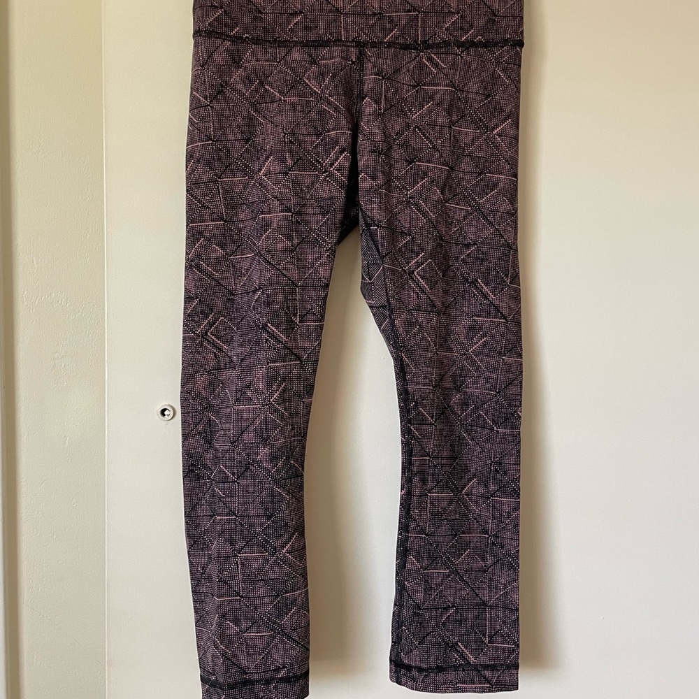 Lululemon Wunder Under high rise crop 21”